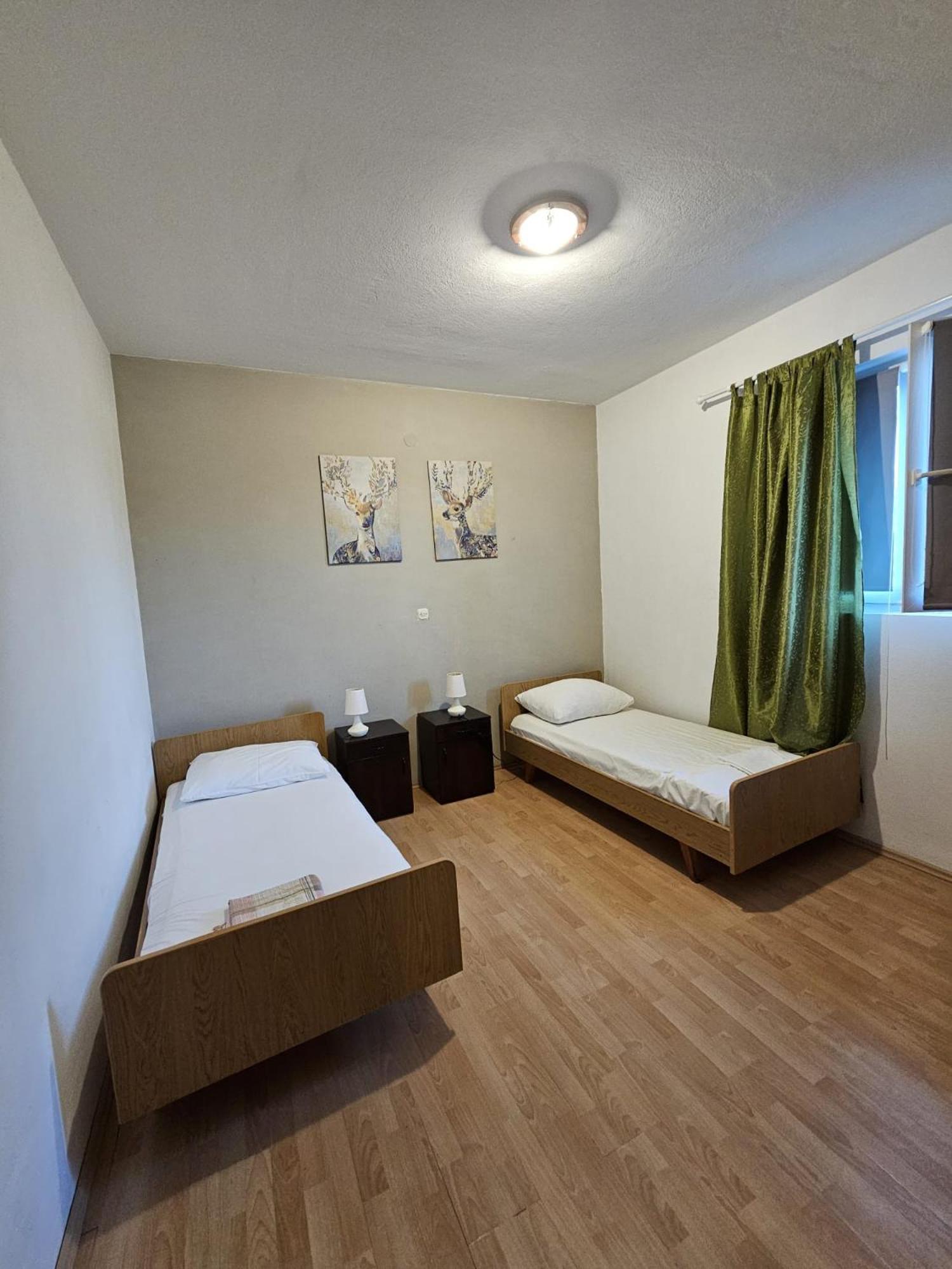 Apartment Lo - With Swimming Pool Split Quarto foto